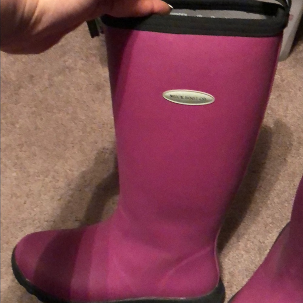 Muck boots